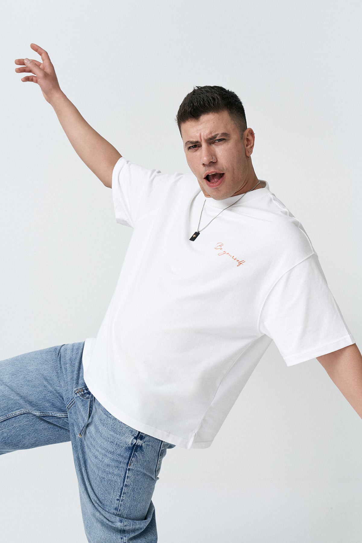 AP-06  Oversize Be Yourself