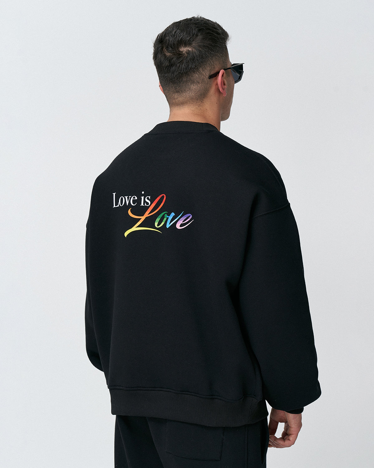 AP-07  Oversize Love is Love Sweatshirt